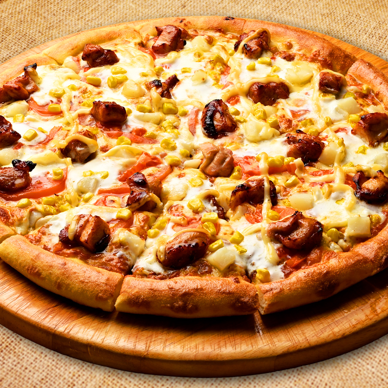 スパイス香るカレーピザ